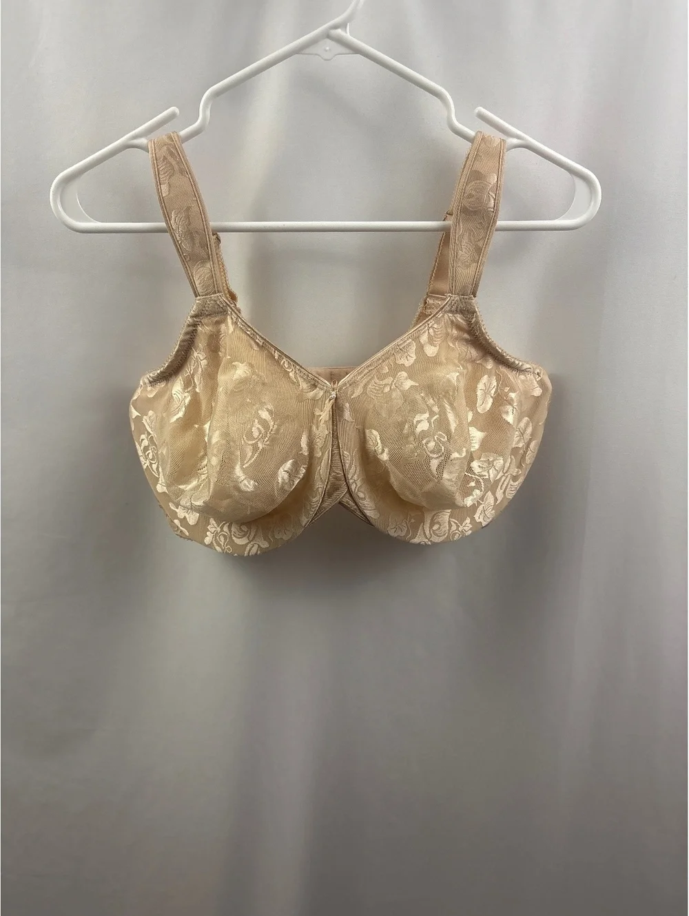 Wacoal Bra Size 40DDD Awareness Seamless Solid Beige Underwire 85567 Lace Detail